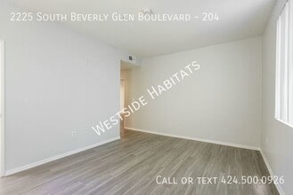 2225 S Beverly Glen Blvd in Los Angeles, CA - Building Photo - Building Photo