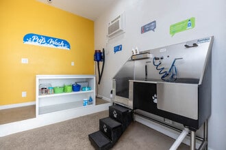 The Lofts at Strickland Glen in Raleigh, NC - Building Photo - Building Photo