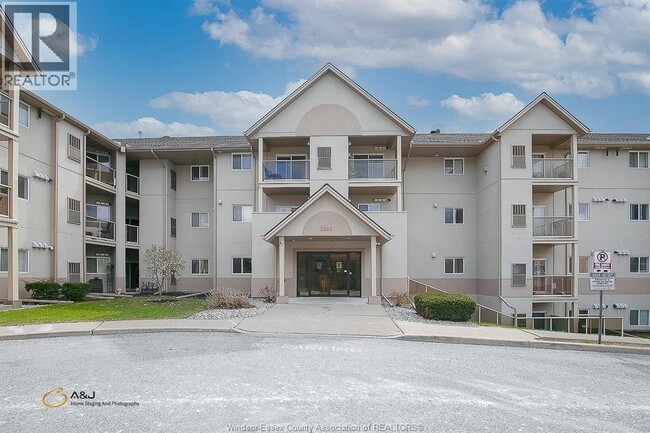 3000 Sandwich St.