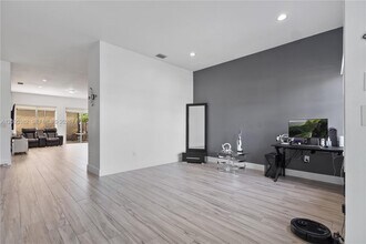 8218 SW 163rd Pl in Miami, FL - Building Photo - Building Photo