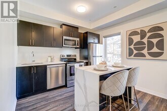 1145-1145 Journeyman Ln in Mississauga, ON - Building Photo - Building Photo
