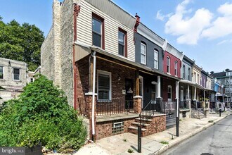 144 N Dearborn St in Philadelphia, PA - Building Photo - Building Photo
