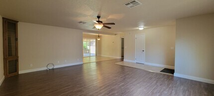 540 Shasta Park Dr in Shasta Lake, CA - Building Photo - Building Photo