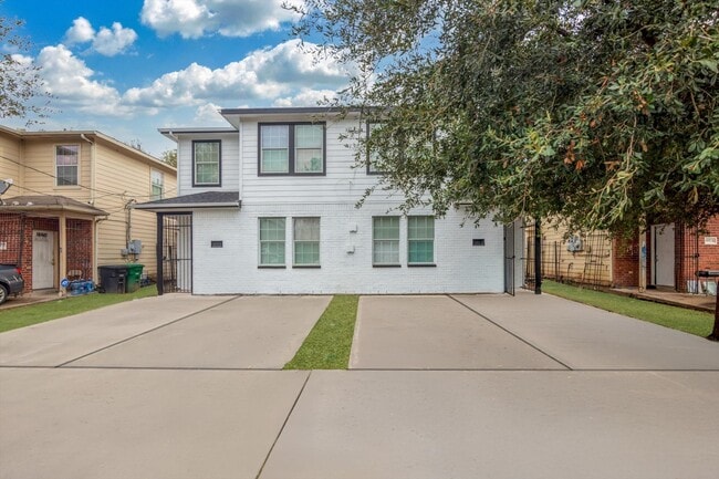 property at 6933 Liverpool St