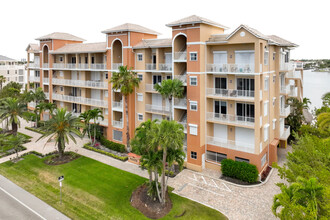 Sunset Bay in Naples, FL - Foto de edificio - Building Photo