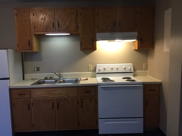 57 Main St S, Unit 1 in Brockport, NY - Foto de edificio - Building Photo