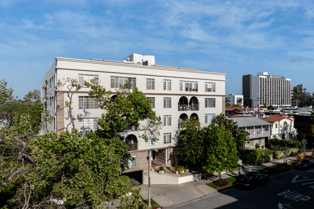 Villa Canon in Beverly Hills, CA - Building Photo