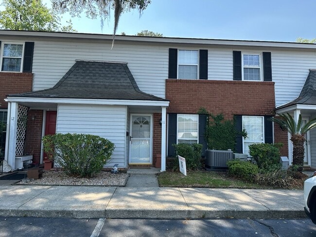 property at 11 Knollwood Cir