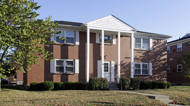 Deer Park Apartments in Cincinnati, OH - Building Photo - Building Photo