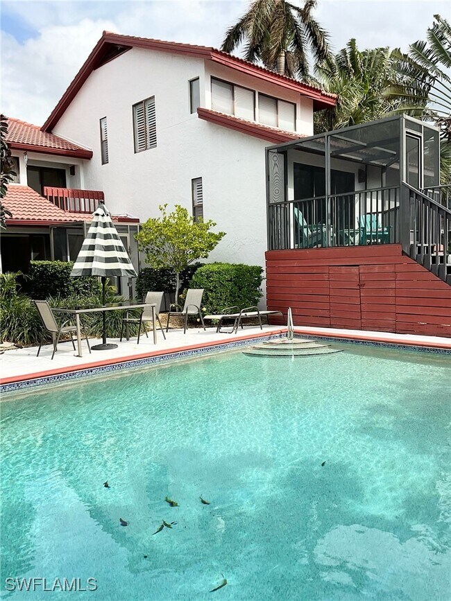 property at 964 8th Ave S