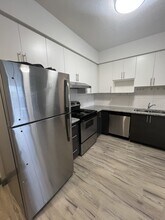 258C-258C Sunview St in Waterloo, ON - Building Photo - Building Photo