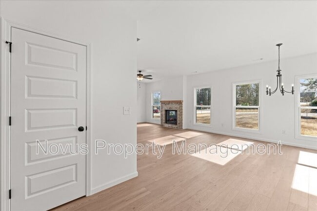 107 Burns Rd in Carrollton, GA - Building Photo - Building Photo