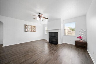 804 Harvard Pointe Dr in League City, TX - Building Photo - Building Photo