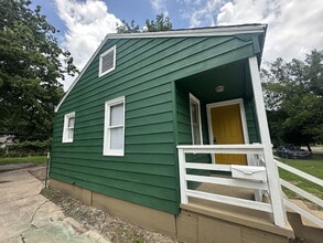 2873 E Admiral Ct in Tulsa, OK - Building Photo - Building Photo