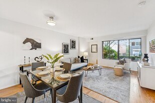 2320 Wisconsin Ave NW, Unit 105 in Washington, DC - Building Photo