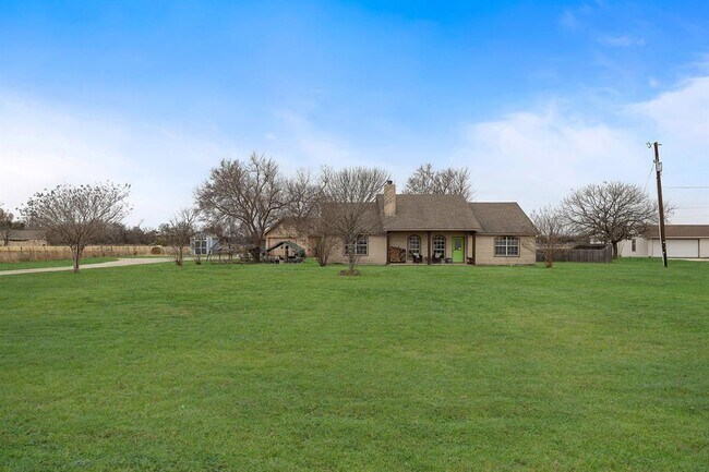 1934 Co Rd 134 in Hutto, TX - Building Photo - Building Photo