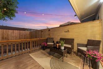 4440 Clairemont Dr in San Diego, CA - Building Photo - Building Photo
