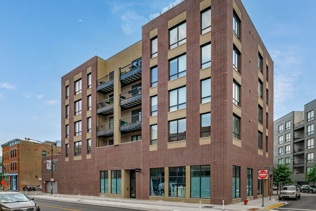 property at 680 N Milwaukee Ave