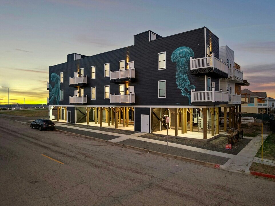 803 Avenue K-Unit -D in Galveston, TX - Building Photo