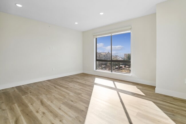 66 PARK in West New York, NJ - Building Photo - Building Photo