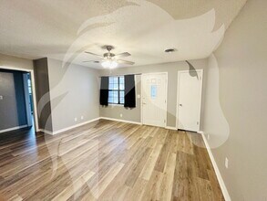 2718 W Elm Ave in Enid, OK - Building Photo - Building Photo