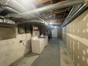 68 Concord St, Unit Main in Rockville Centre, NY - Building Photo - Building Photo