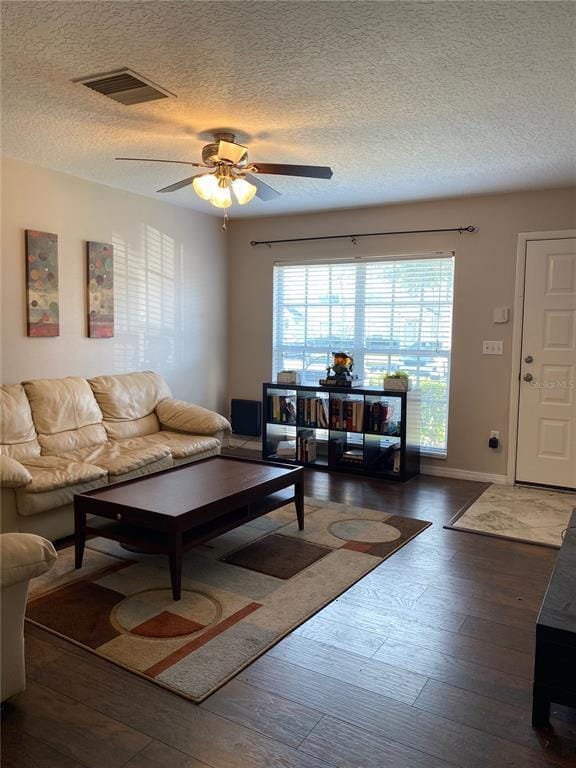 427 Kensington Lake Cir in Brandon, FL - Building Photo - Building Photo