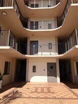 8500 SW 133rd Avenue Rd in Miami, FL - Building Photo