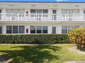 85 Northampton E in West Palm Beach, FL - Building Photo - Building Photo