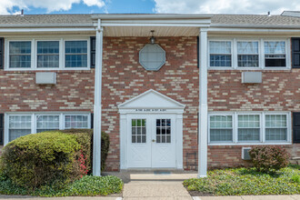 Valley House Condominiums in Doylestown, PA - Building Photo - Building Photo