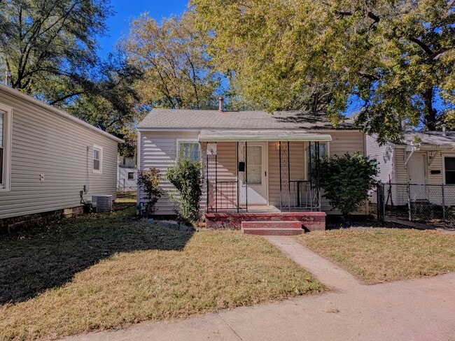 property at 1107 NW Van Buren St