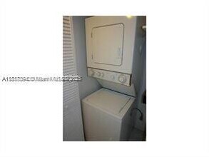 4275 NW 89th Ave in Coral Springs, FL - Building Photo - Building Photo