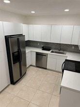 3101 Johnson St, Unit 1 in Hollywood, FL - Foto de edificio - Building Photo