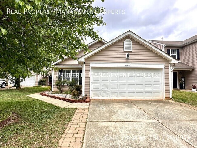 property at 6229 Green Vista Ct