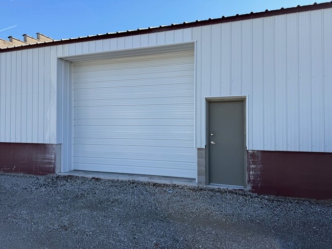 801 E Main St in Griffith, IN - Building Photo - Building Photo