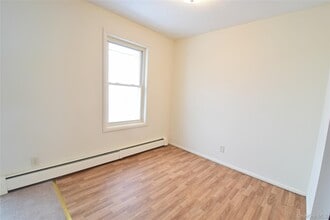 51 Leroy Pl in Newburgh, NY - Building Photo - Building Photo