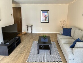 7001 Sand Point Way NE, Unit C412 in Seattle, WA - Building Photo - Building Photo