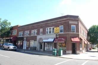 1572 Elizabeth Ave in Rahway, NJ - Building Photo - Building Photo