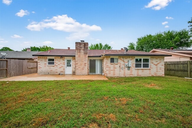 property at 10414 Gulfstream Ln