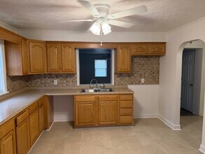 5302 Vista John Dr, Unit D52 in Louisville, KY - Building Photo - Building Photo