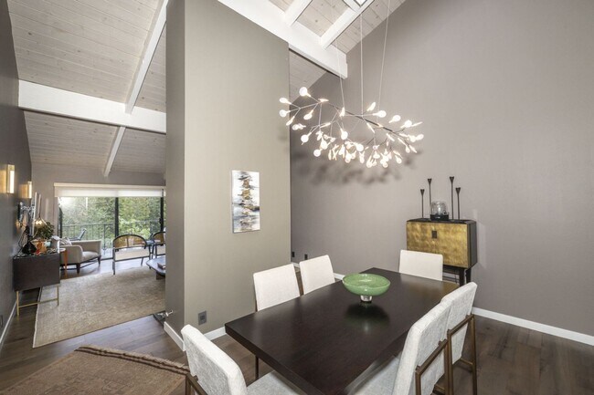 176 Sand Hill Cir in Menlo Park, CA - Building Photo - Building Photo