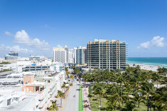 IL Villaggio Condos in Miami Beach, FL - Building Photo - Building Photo