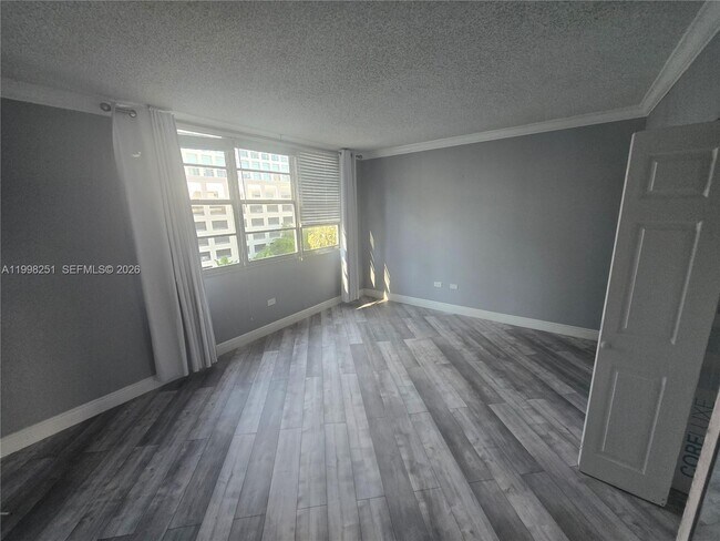 property at 825 Brickell Bay Dr