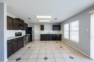 1240 Dexford Dr in Austin, TX - Building Photo - Building Photo