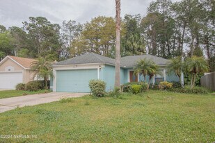 2675 Lantana Lakes Dr E in Jacksonville, FL - Building Photo