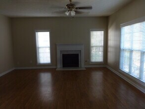 834 Glen Abbey Dr in Sugar Hill, GA - Building Photo - Building Photo