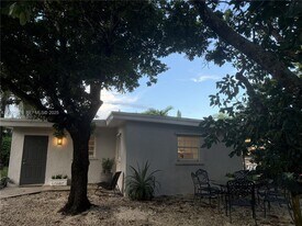 9855 SW 62nd St in Miami, FL - Building Photo