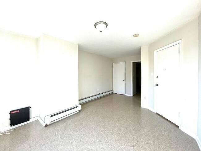 2275 John F. Kennedy Blvd-Unit -3 in Jersey City, NJ - Building Photo - Building Photo