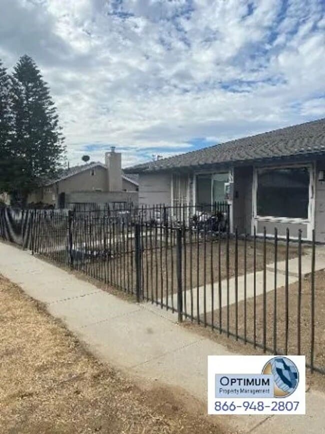 630 S Olive Ave in Rialto, CA - Building Photo - Building Photo