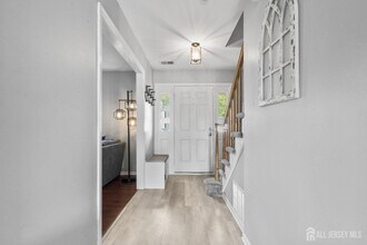 3 Mendon Dr in Howell, NJ - Building Photo - Building Photo